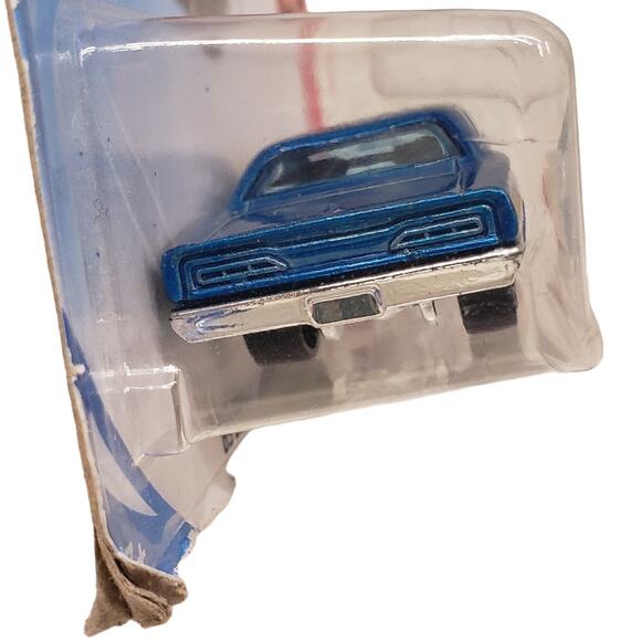 Hot Wheels 69 Dodge Coronet Superbee Numbered Die Cast Car with Flames - Picture 6 of 9